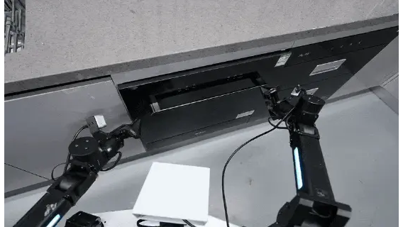 斯坦福具身智能大佬引用,Huggingface官方催更:北京人形开源WoW具身世界模型