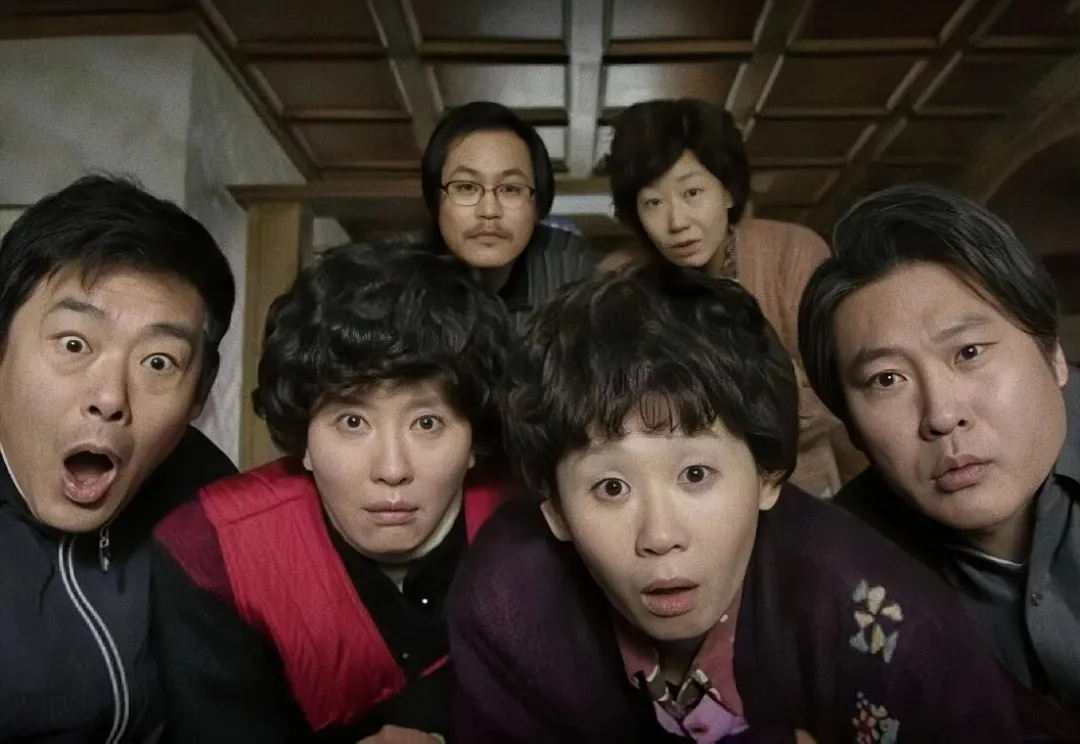 套壳、断头和热舞，AI在这一年的动人瞬间