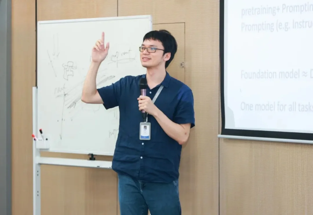 冥想、扩散与大模型的另一条路丨对谈西湖心辰创始人蓝振忠