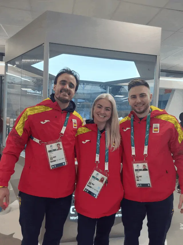 赛前必「摸福」？阿里云这个 AI 装置成了运动员的「冬奥许愿池」