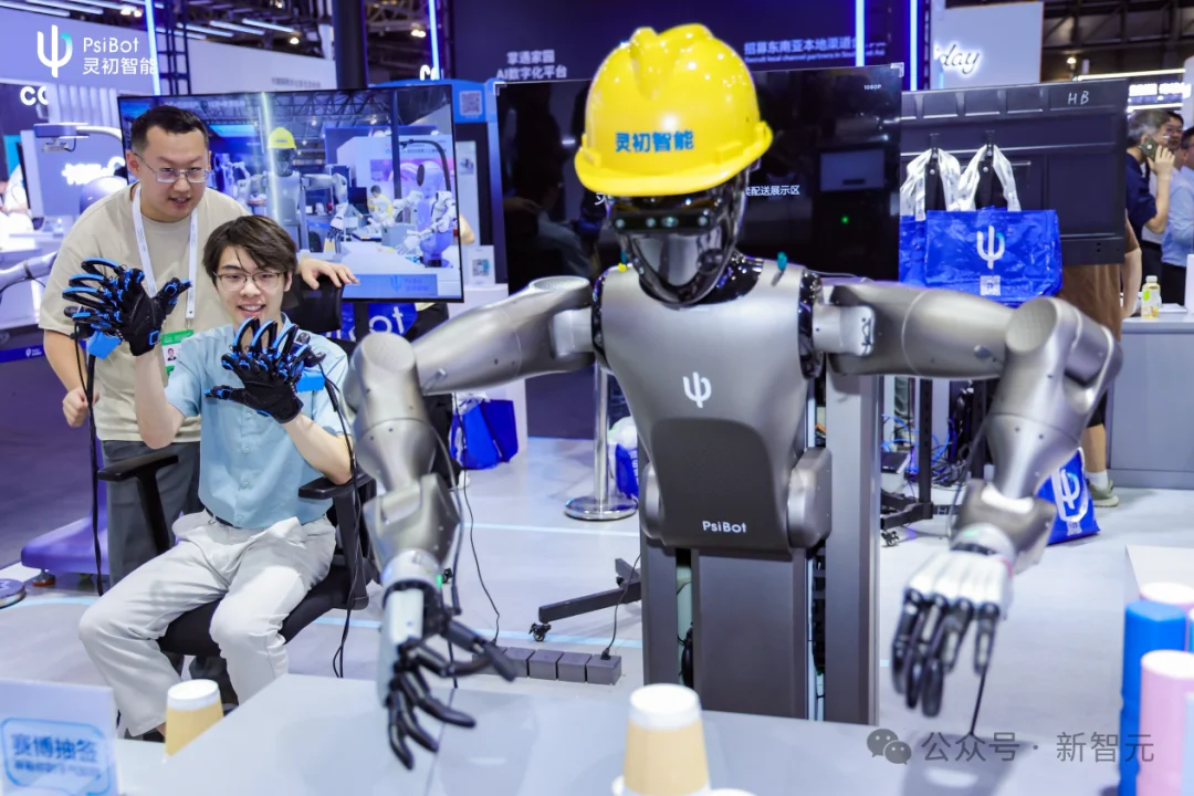 一副手套，干翻硅谷炫技派！中国队杀入战场，狂卷100万小时数据