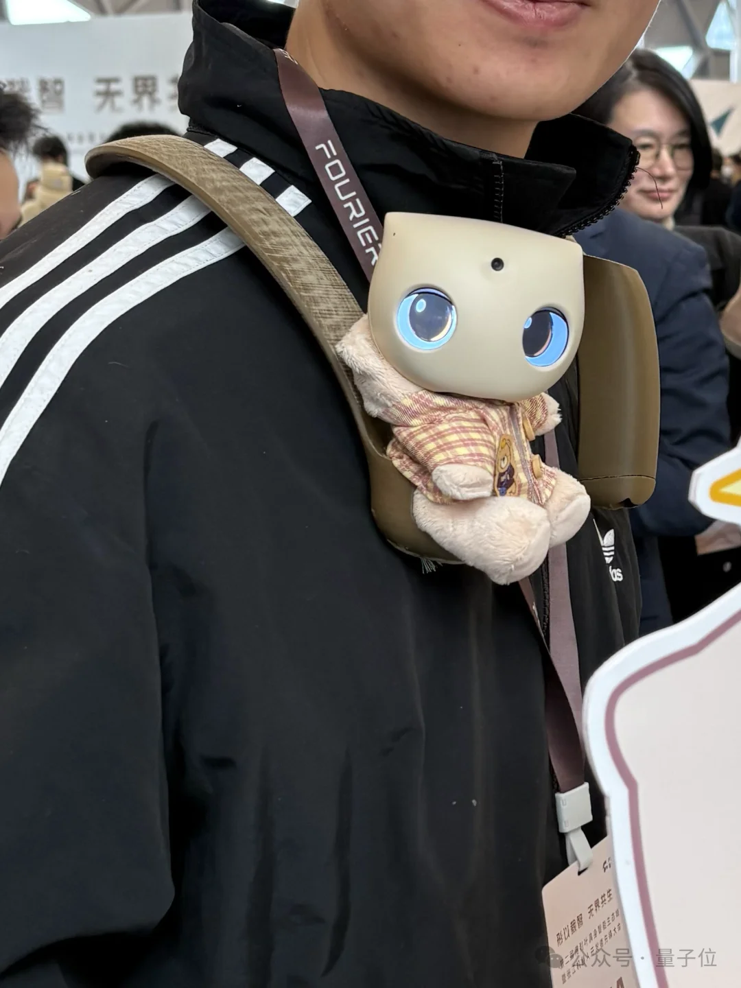 嚯,具身智能和脑机接口在康复医疗合体了