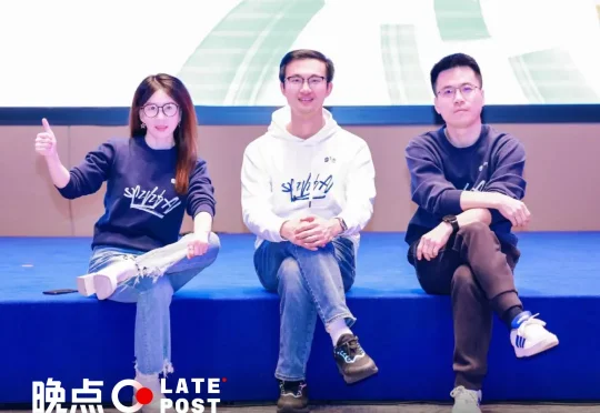 独家专访千寻创始人：20 亿新融资、具身模型淘汰赛、落地非共识