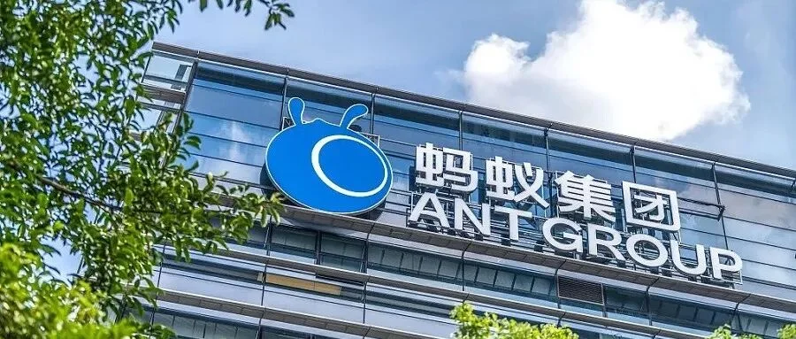 3倍吞吐量、访存减至1/10！蚂蚁甩出两大万亿参数开源模型，背后架构成关键