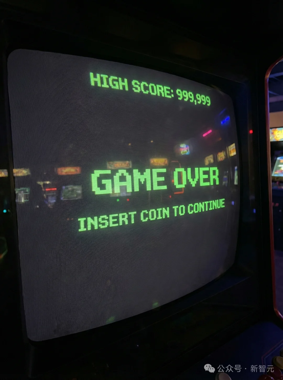 谷歌深夜突发Nano Banana 2，生图圈天塌了！Pro级4K大片，价格砍半