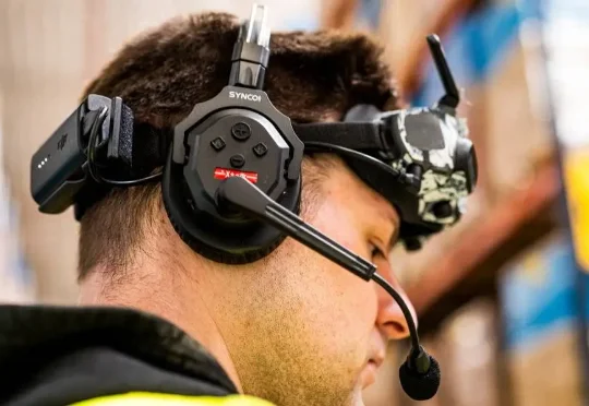 汉堡王给员工戴上 AI 耳机：你的每一句「谢谢」，都在被 AI 打分