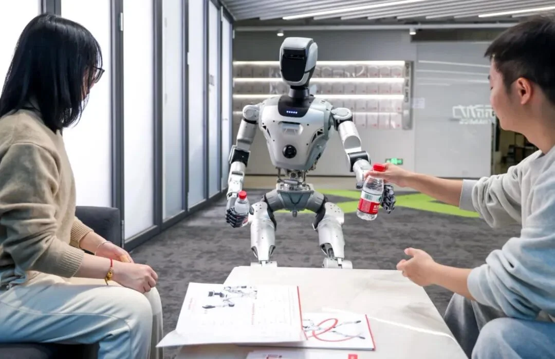 人形机器人公司逐际动力完成2亿美元新融资,海外头部基金参与,上汽、蔚来加注|硬氪独家