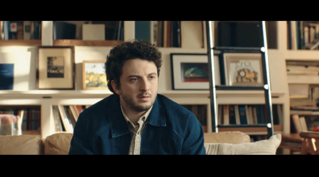 第一批对 ChatGPT 广告的吐槽来了，竟然来自死对头