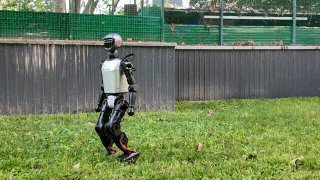 人形机器人的真机强化学习! ICLR 2026 通研院提出人形机器人预训练与真机微调新范式