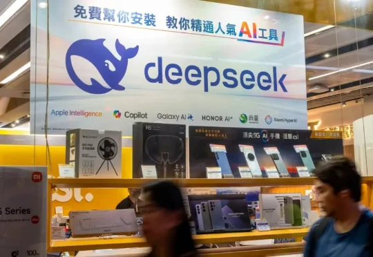 春节AI大战退潮，Claude被封杀Anthropic「单挑」中美，全民养「龙虾」｜Hunt Good 周报