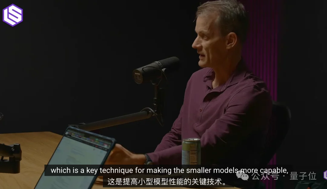 Jeff Dean最新访谈：未来开发者人均50个智能体，写需求成核心技能