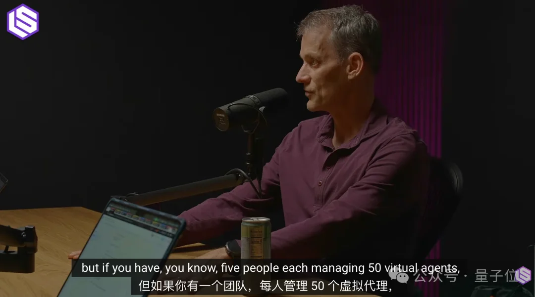 Jeff Dean最新访谈：未来开发者人均50个智能体，写需求成核心技能