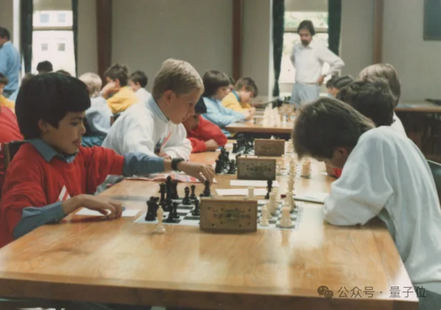 对话「哈萨比斯传」作者：“他不喜欢奥特曼”