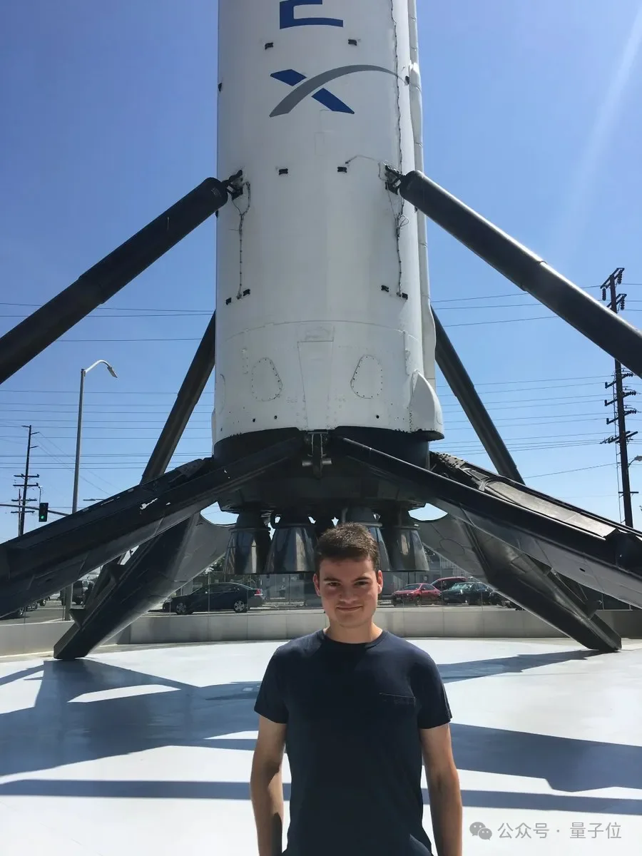 马斯克从Cursor挖走两位天才少年