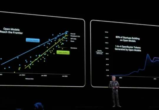 英伟达叫板DeepSeek？怒投260亿美元，要打造最强开源模型