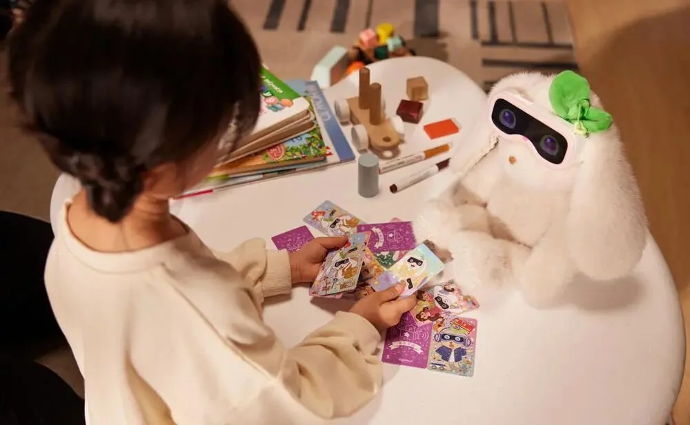 北大90后校友，融资数千万：卖AI玩具，天猫第一