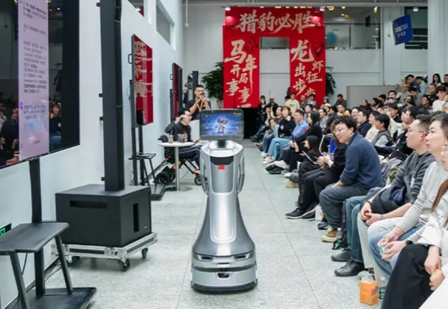 龙虾登陆机器人！全程零彩排，傅盛是怎么搞定的？