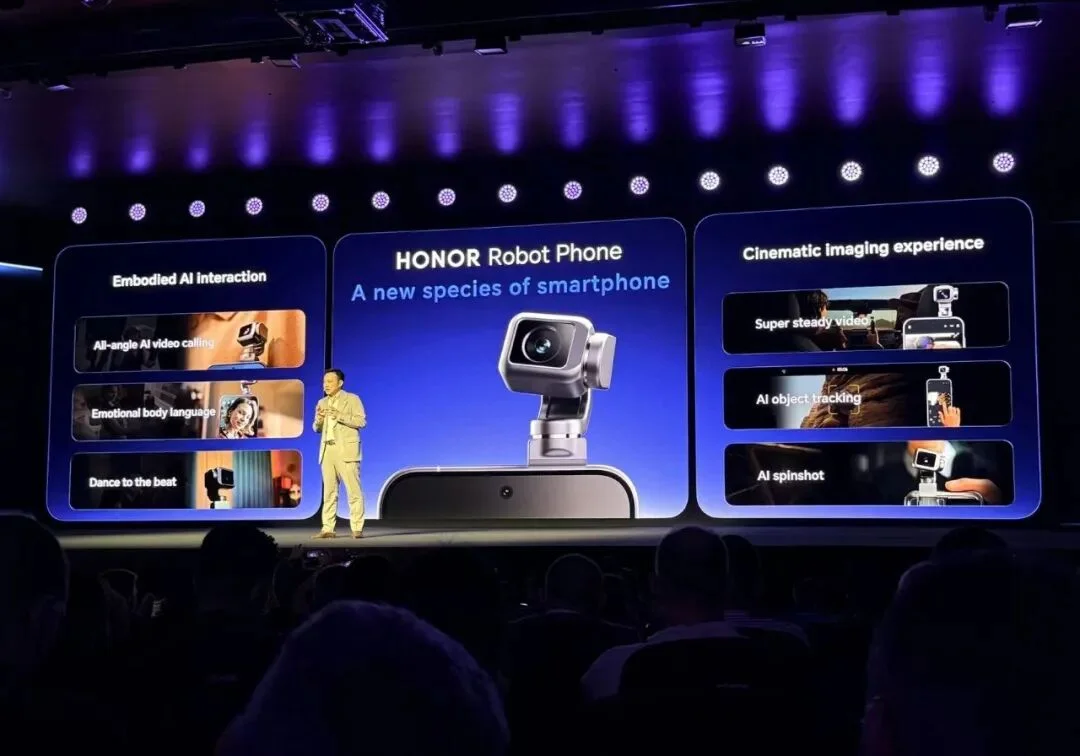 刚刚,荣耀人形机器人热舞亮相欧洲!全球第一个“机器人手机”真机首秀