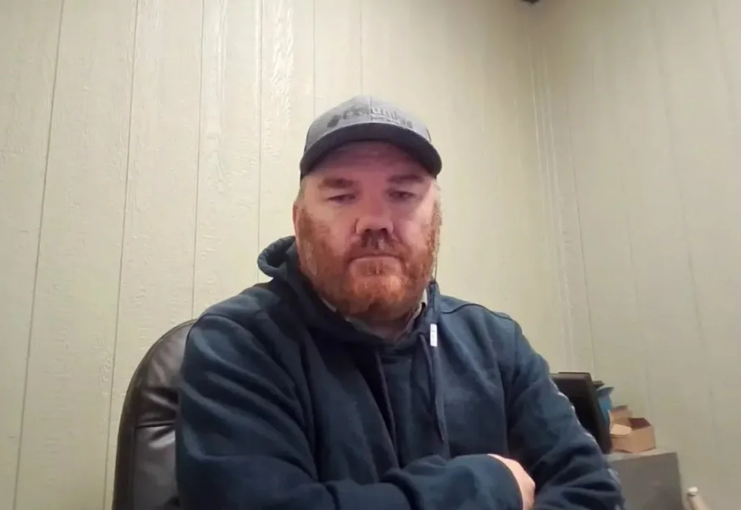 一个从没写过代码的管道工程师，用Claude Code干掉了一个估算团队的工作量