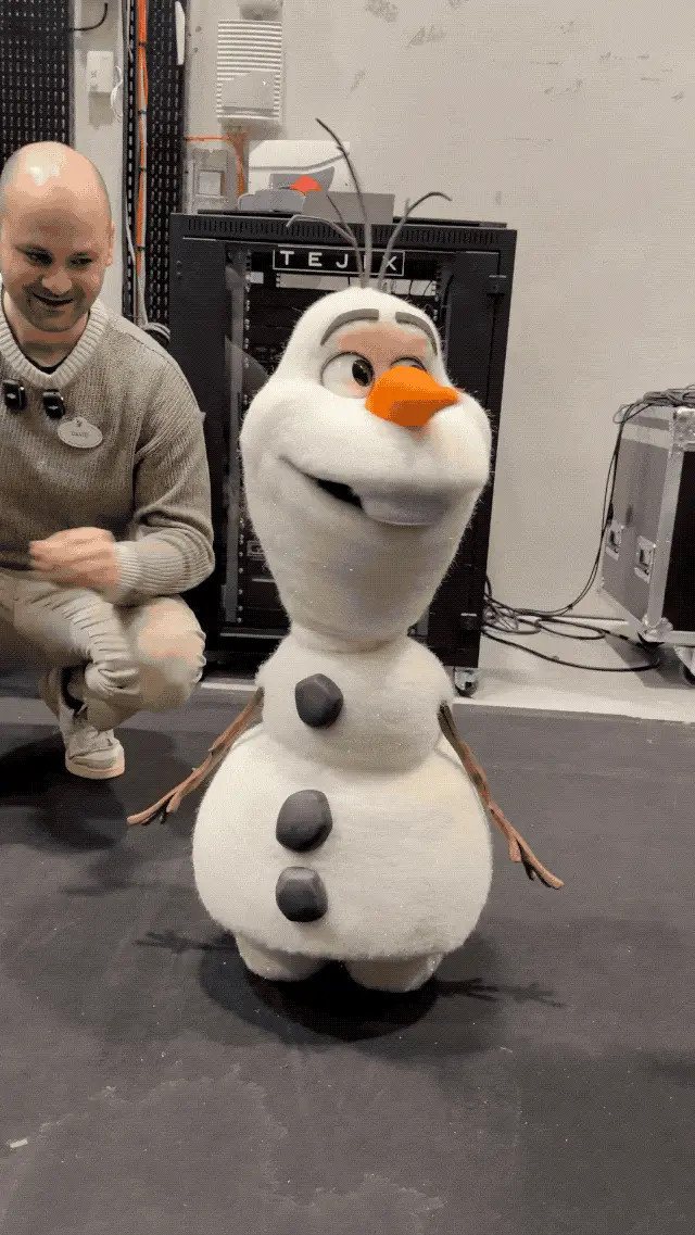 妈妈，迪士尼雪宝在跟我说话……