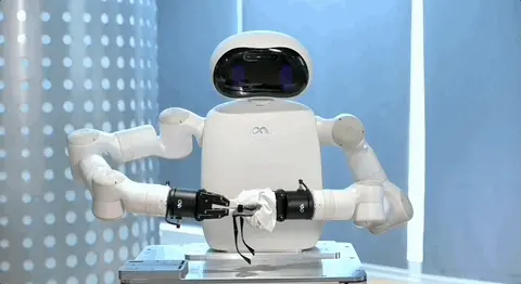 别人都在卷视觉，这家具身公司偏要卷“手感”