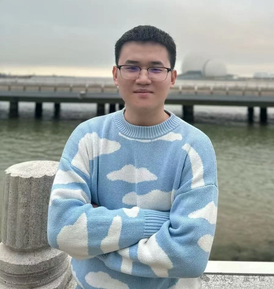 大厂抢郭达雅进行时!DeepSeek核心成员还是个“综艺巨佬”