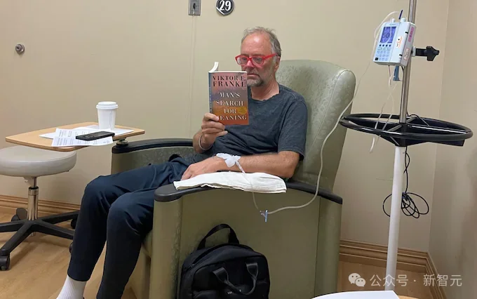 暴瘦30磅险丧命，61岁硅谷极客用AI重读11页病历，揪出罕见血癌