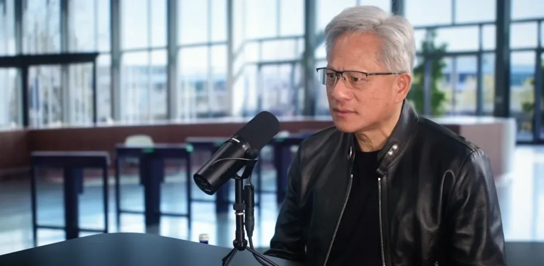 黄仁勋回应一切：中国工程师天生热爱开源、希望死在工作岗位、AGI 已到来