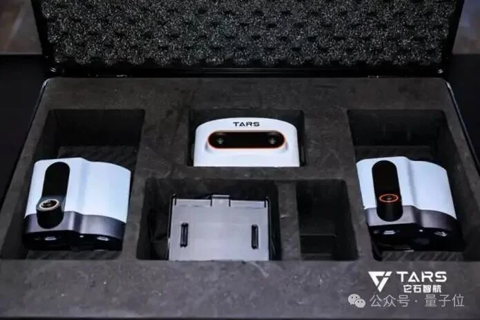 它石智航用“吉尼斯纪录”交卷真干活的具身大脑,丁文超:从来没有Plan B