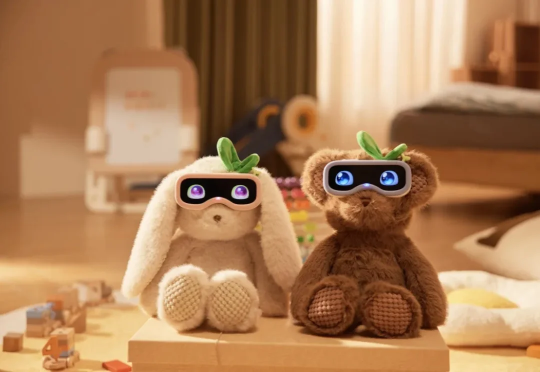 前阿里 90 后 P10 ，要造 AI 世代的「哈利波特」，而入口是一张 NFC 卡片