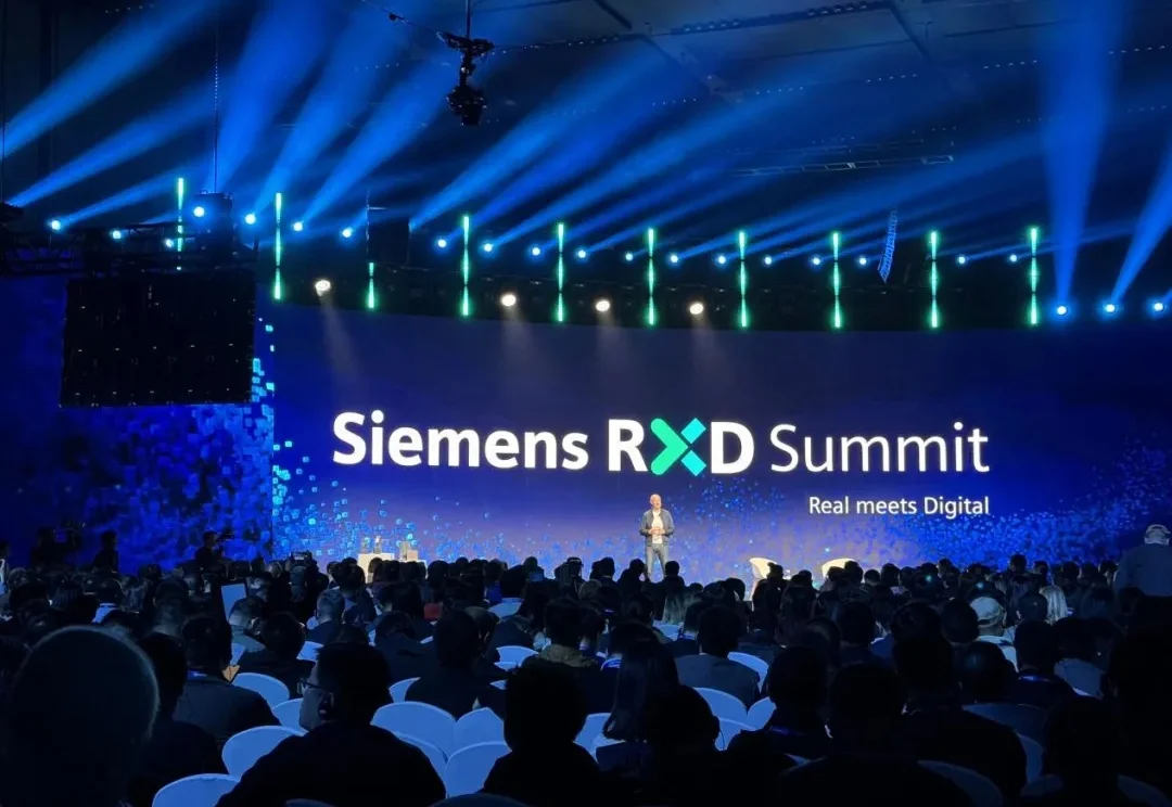 西门子RXD大会揭秘：AI闯进工厂，胜负手不在算法｜甲子光年