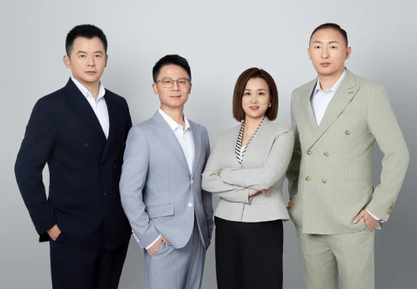 今年首个AI硬件爆款！冲上全国Top 1，腾讯前AI大牛入局 | 智东西对话创始人