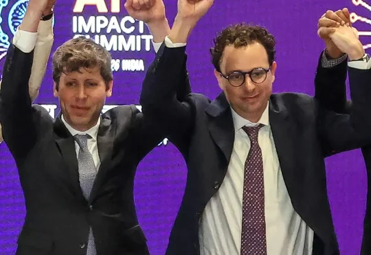 OpenAI 四页「小作文」曝光，炮轰 Anthropic 靠恐惧卖货，营收注水 80 亿