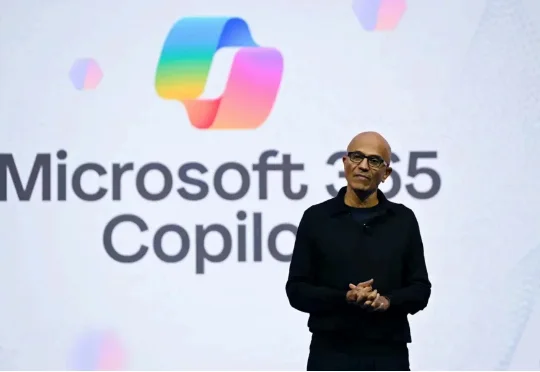 微软龙虾计划曝光！纳德拉紧急拉12人精锐，挥刀重组Copilot，与Claude夺市场