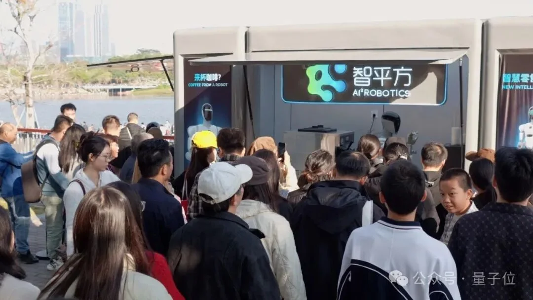 特斯拉开源硬件，中国公司回应来了：直接把机器人大脑开源了