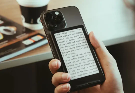 硬氪独家 | 博裕、经纬、顺为等投资前新石器COO超亿元，押注AI超便携电子纸