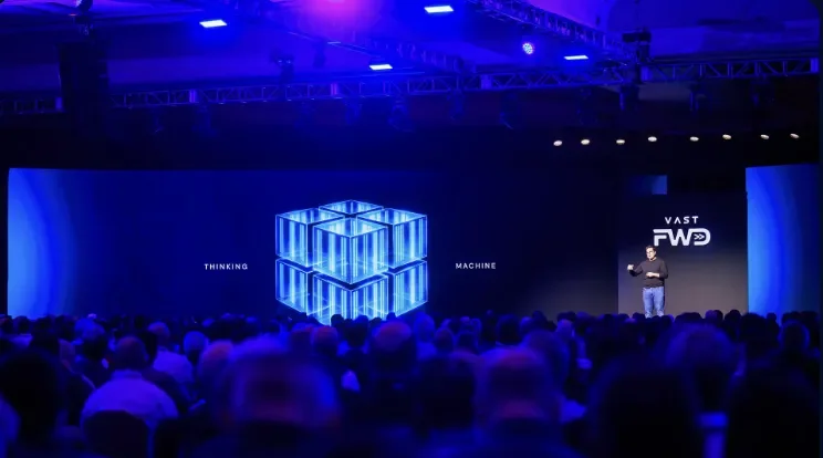 速递｜AI存储Vast Data融资10亿美元，估值300亿美元，IPO进行中