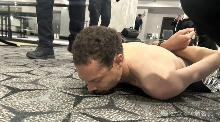 彻底失控！AI恐惧演变物理暗杀：老黄随身带5个保镖，奥特曼们沦为靶子