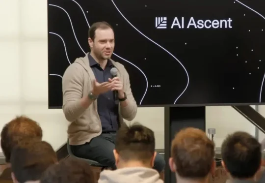 最新！Karpathy：Vibe Coding只是抬高了地板，真正的战场在这里