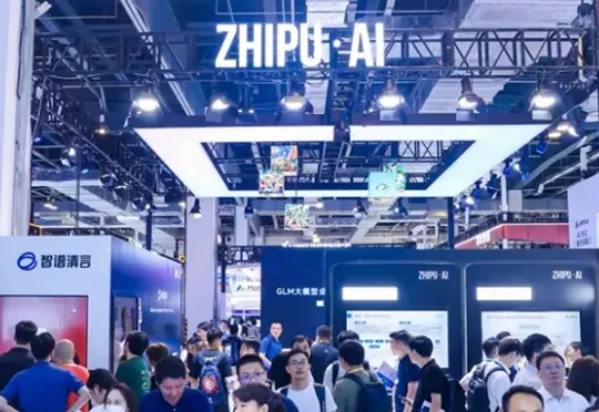 大模型“降智”真相，找到了