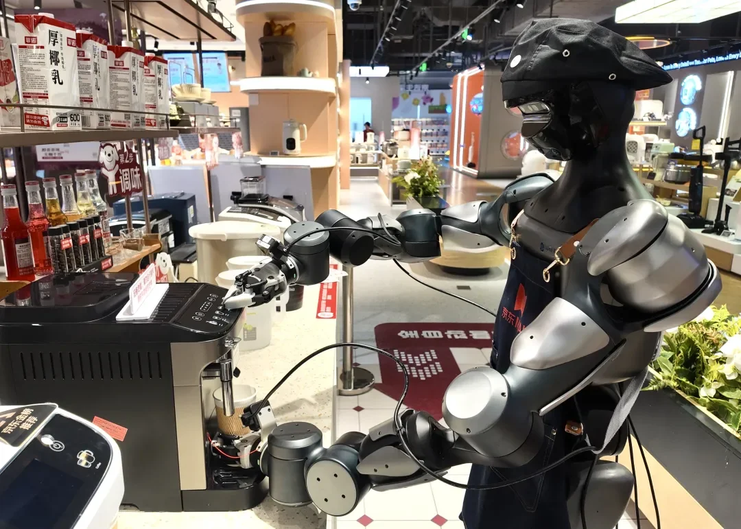 与Generalist顶峰相见，30天狂吸30亿，千寻智能做对了什么？