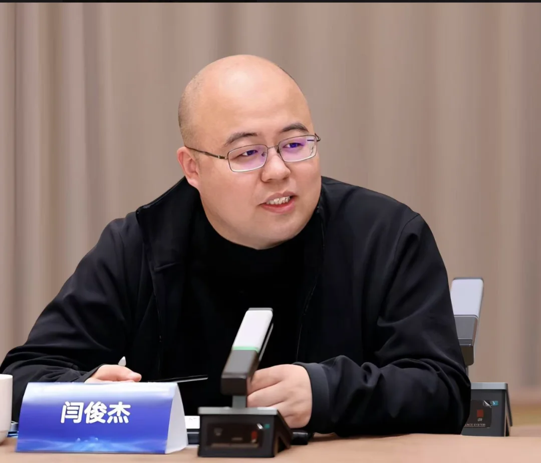 智谱首破5000亿！六小虎与DeepSeek千亿估值竞赛，谁的拳头最硬？