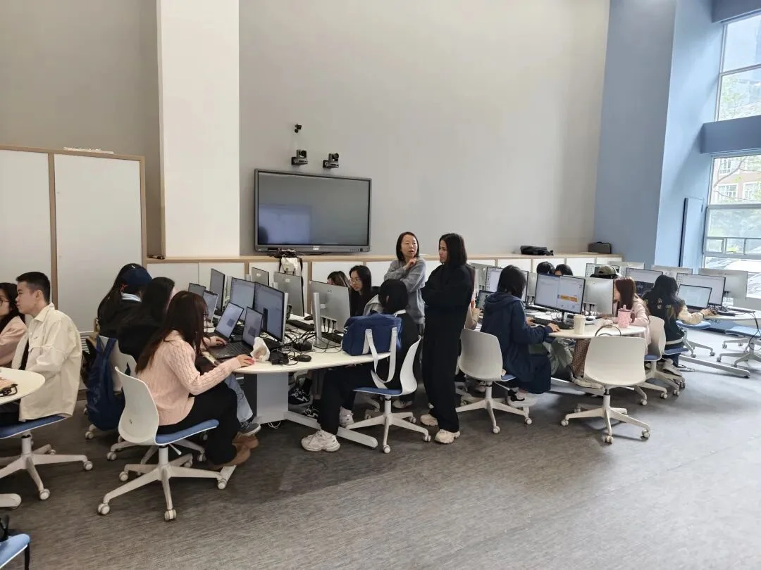 AI短剧的工业化生产，发生在深圳一所职业大学的课堂