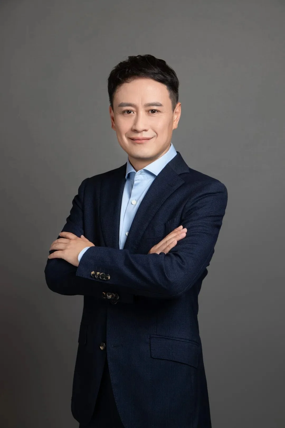 物理 AI 的早期答案，可能先出现在工厂里