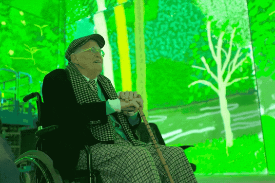 玩过 AI 的大卫·霍克尼，拥有一颗永恒年轻的心