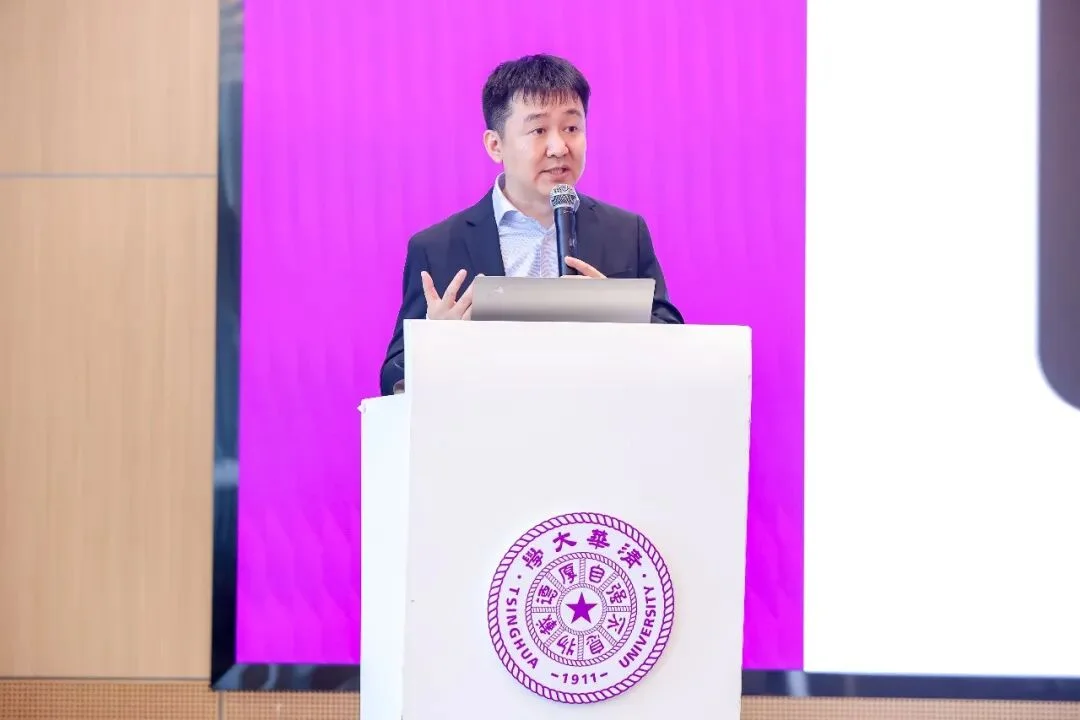 王小川竟然拉来了顶尖三甲院长，一起用 AI「造医生」