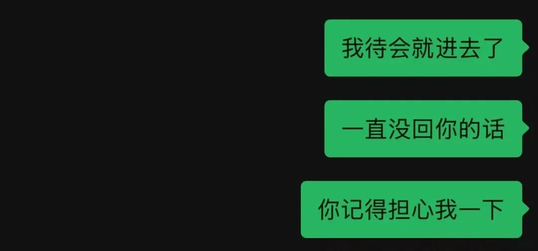 给机器人打工了一天，我们体验上了AI时代最魔幻的工作。