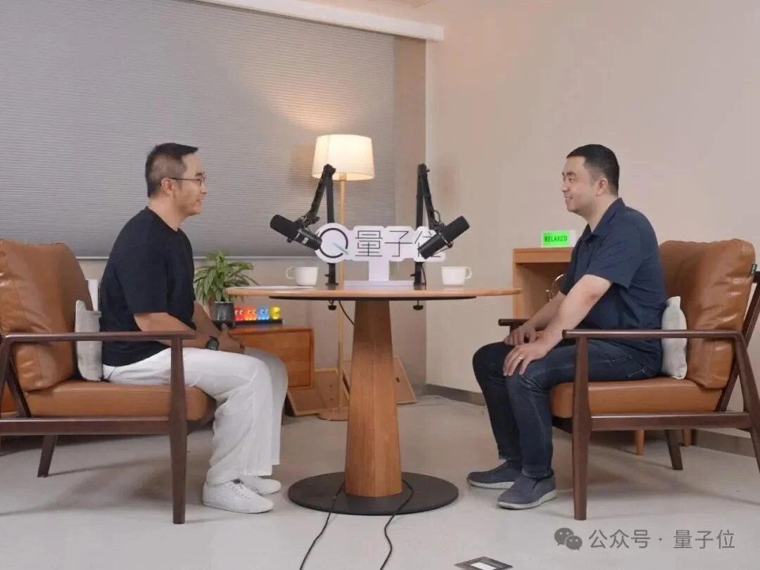 对话郎咸朋：具身也会有“蔚小理”，靠融资实现不了物理AGI
