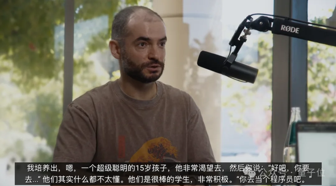 刚刚！Ilya首个模型曝光了
