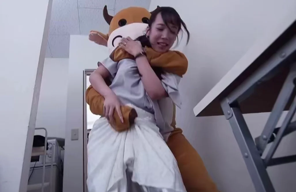 牛来和野生狗奶一样，是羞辱人类和AI 的双重BUG